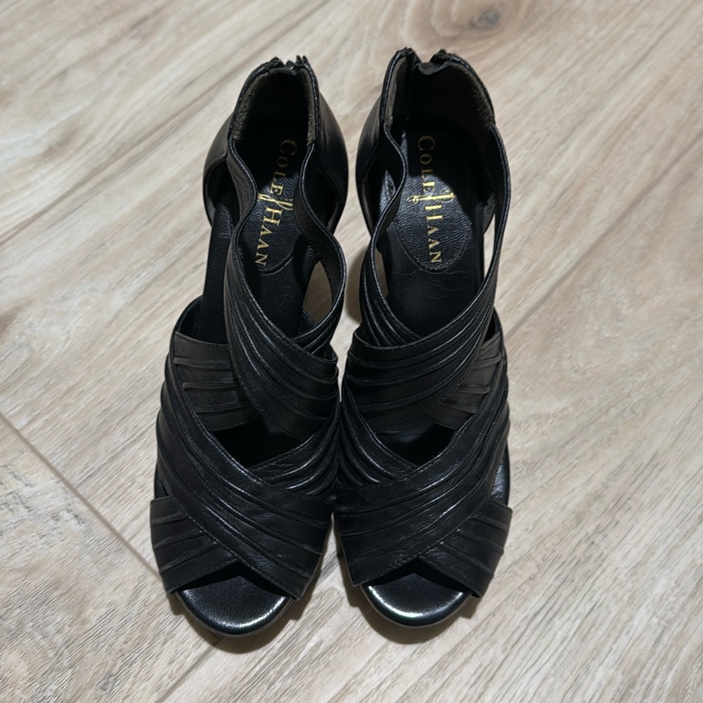 Cole haan women wedge heel size 6